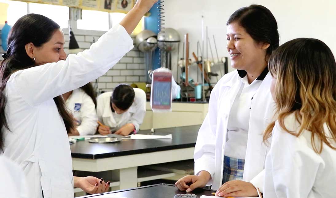 Lab4u y Escondida BHP celebran el Día Internacional de la Mujer y la