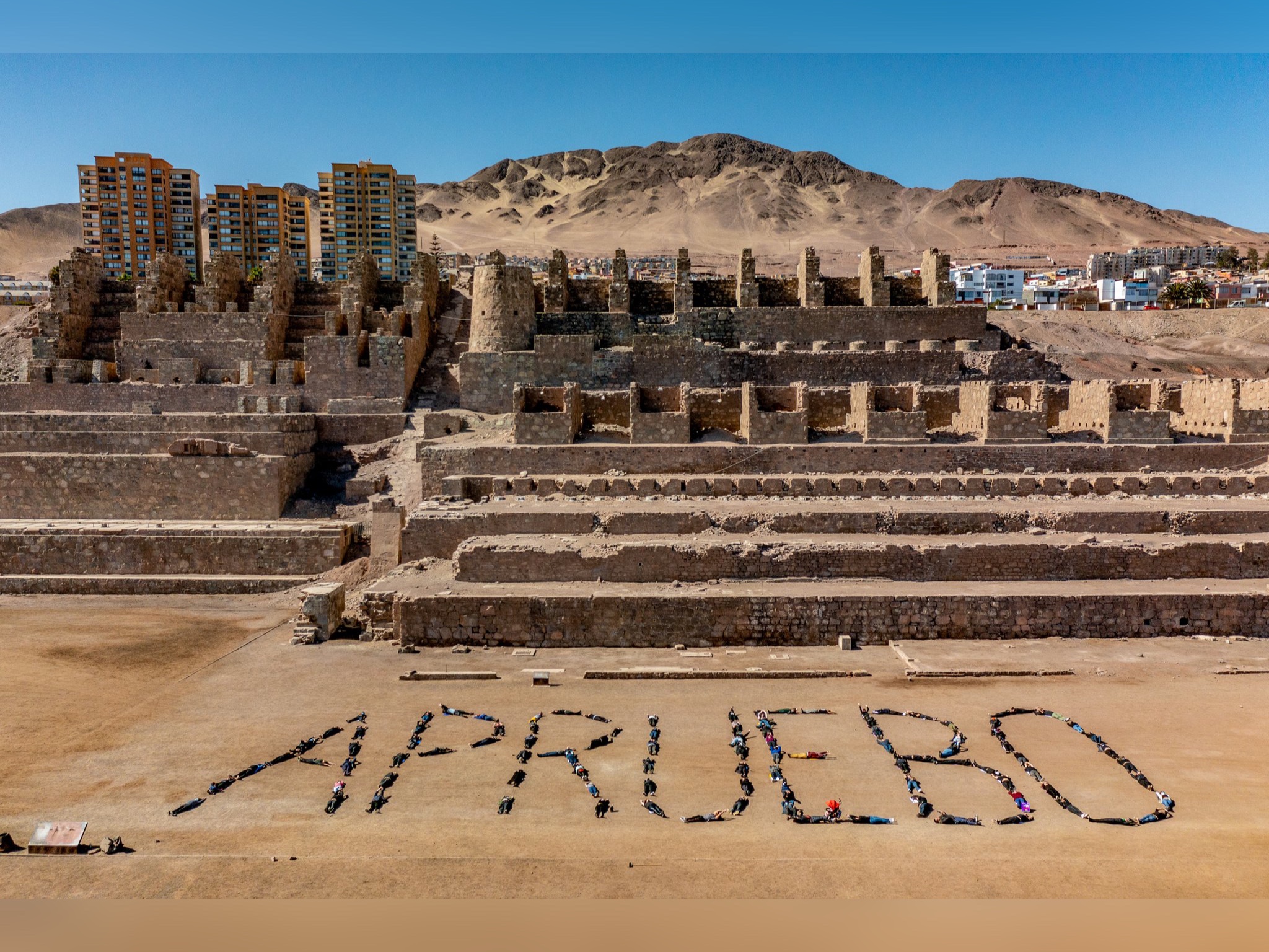 Comando Del Apruebo Realiza Intervención En Las Ruinas De Huanchaca De ...